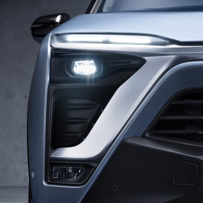NIO ES8